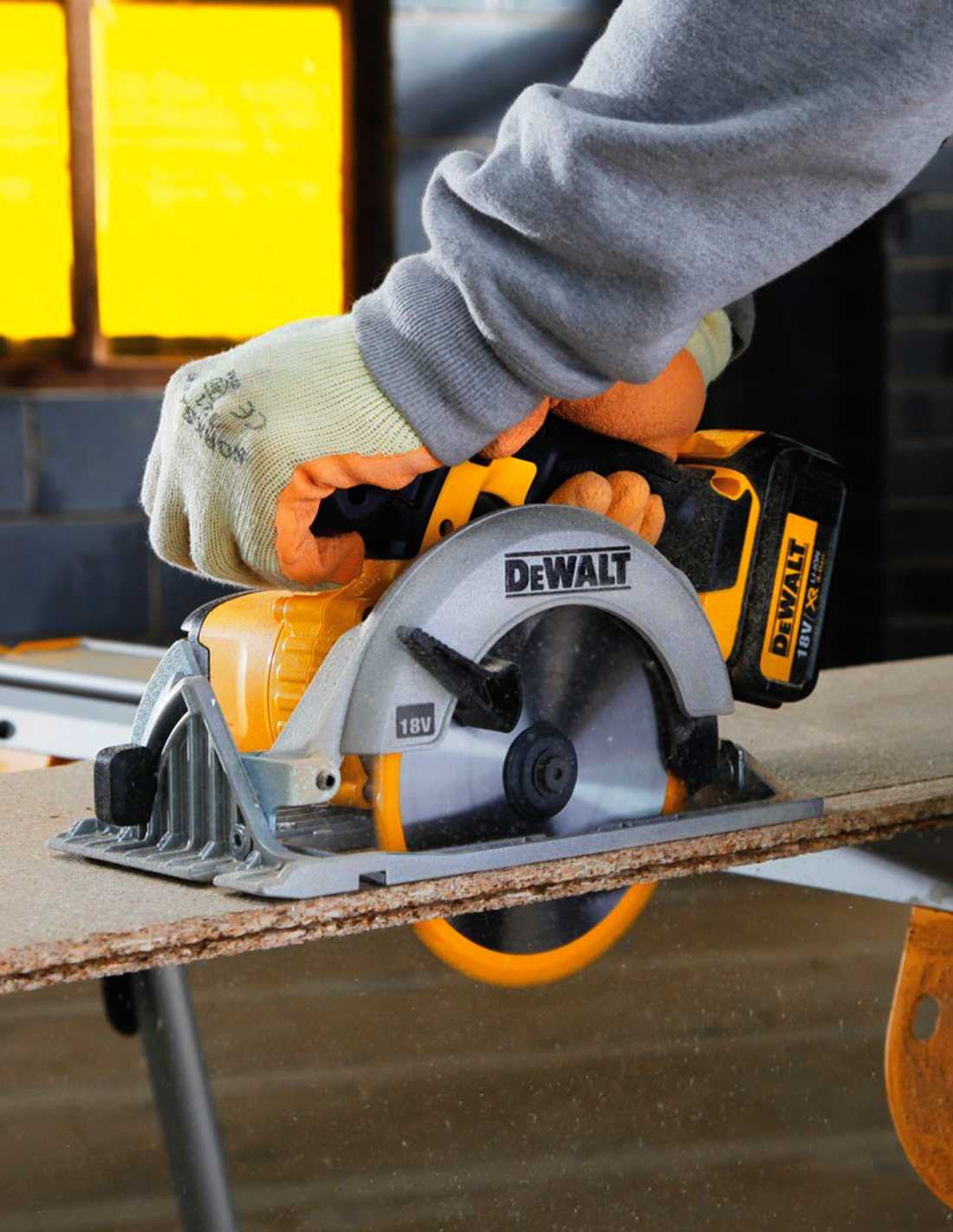 Dewalt Kit with DCD796 Hammer Drill + DCS391 Circular Saw + 2bat 2Ah + Ladegerät + TSTAK VI DCK291D2