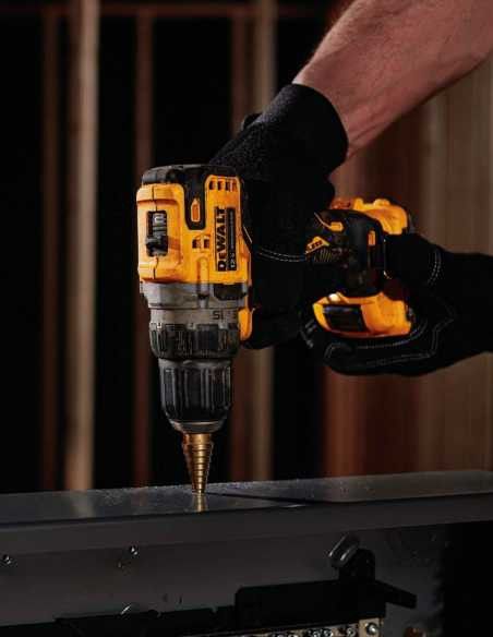 Coffret Dewalt : Perceuse + Tournevis à percussion + Laser DW088K + Mallette profonde + 2 piles 1,3 AH 