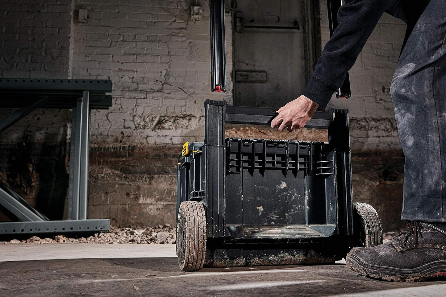 Gereedschapskist met handgreep en wieltjes TOUGHSYSTEM DS450 Dewalt DWST83295-1