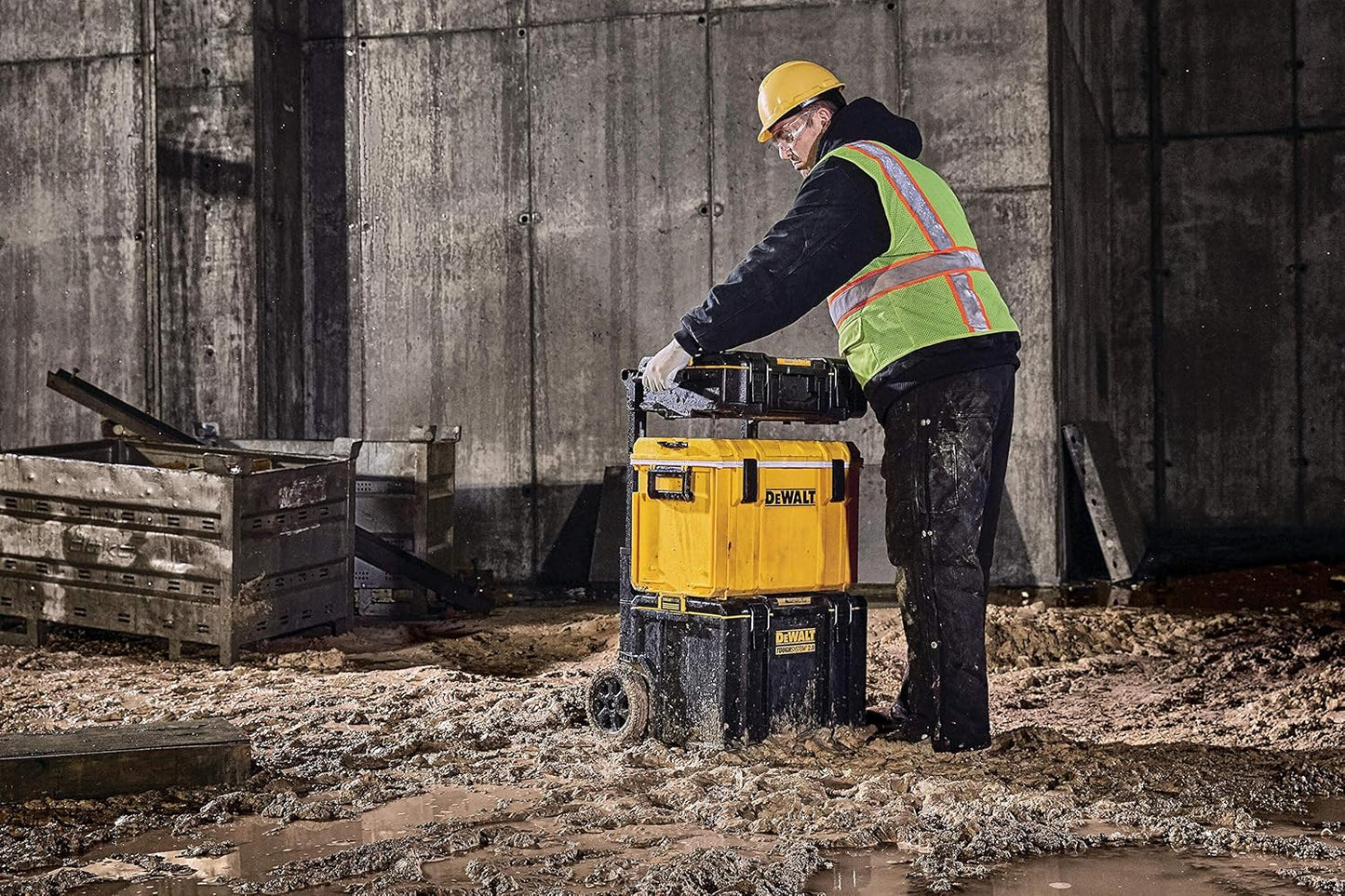 Gereedschapskist met handgreep en wieltjes TOUGHSYSTEM DS450 Dewalt DWST83295-1
