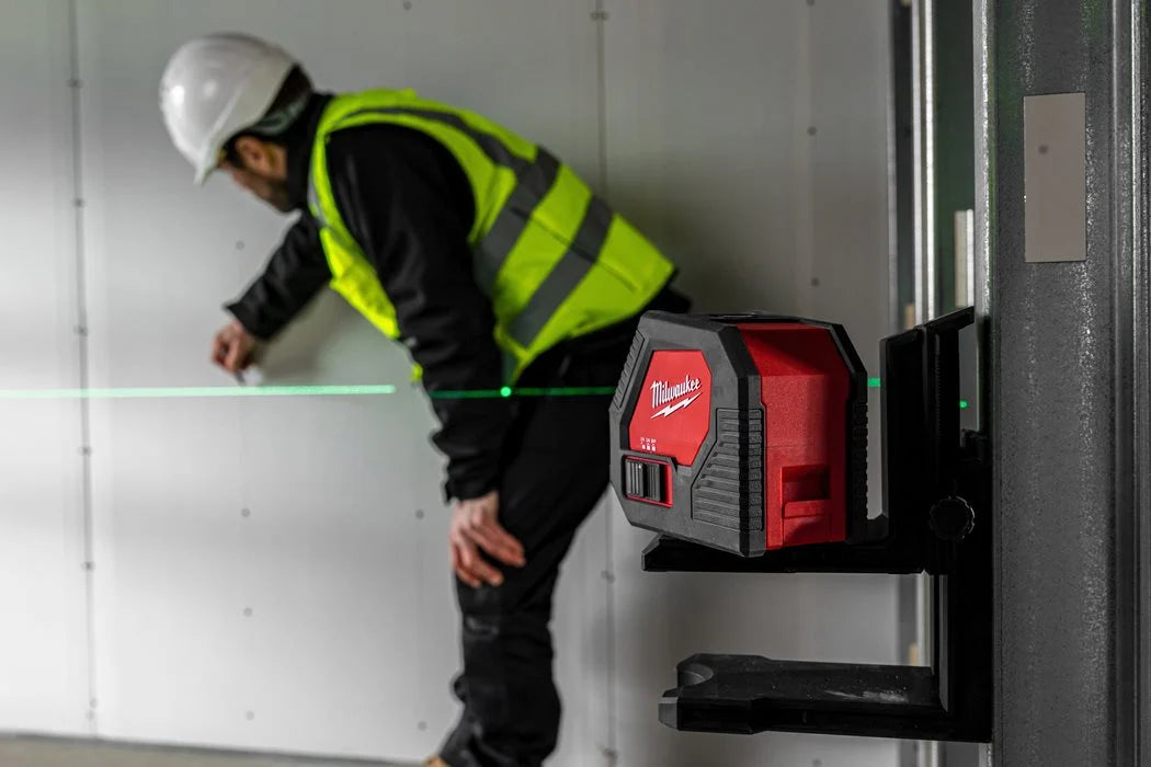 Milwaukee CLL-C 30m 2-line green laser level