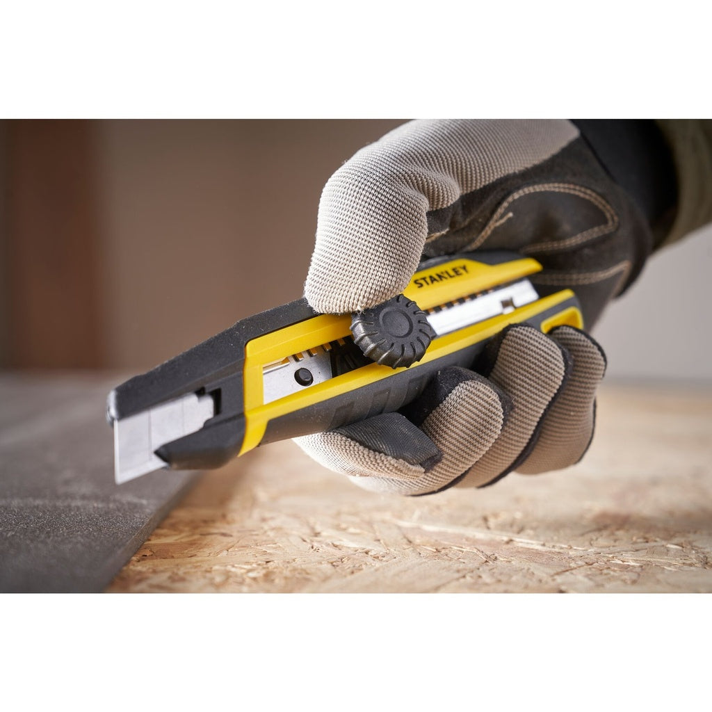 Stanley 18mm Side Segmenting Cutter with Manual Locking Wheel