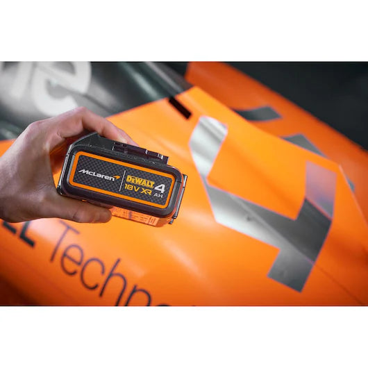 McLaren 18V 90Nm 13mm boorhamer met 2 x 4Ah batterijen + Dewalt DCD85MM2T koffer