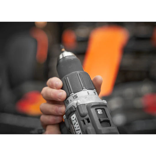 McLaren 18V 90Nm 13mm boorhamer met 2 x 4Ah batterijen + Dewalt DCD85MM2T koffer