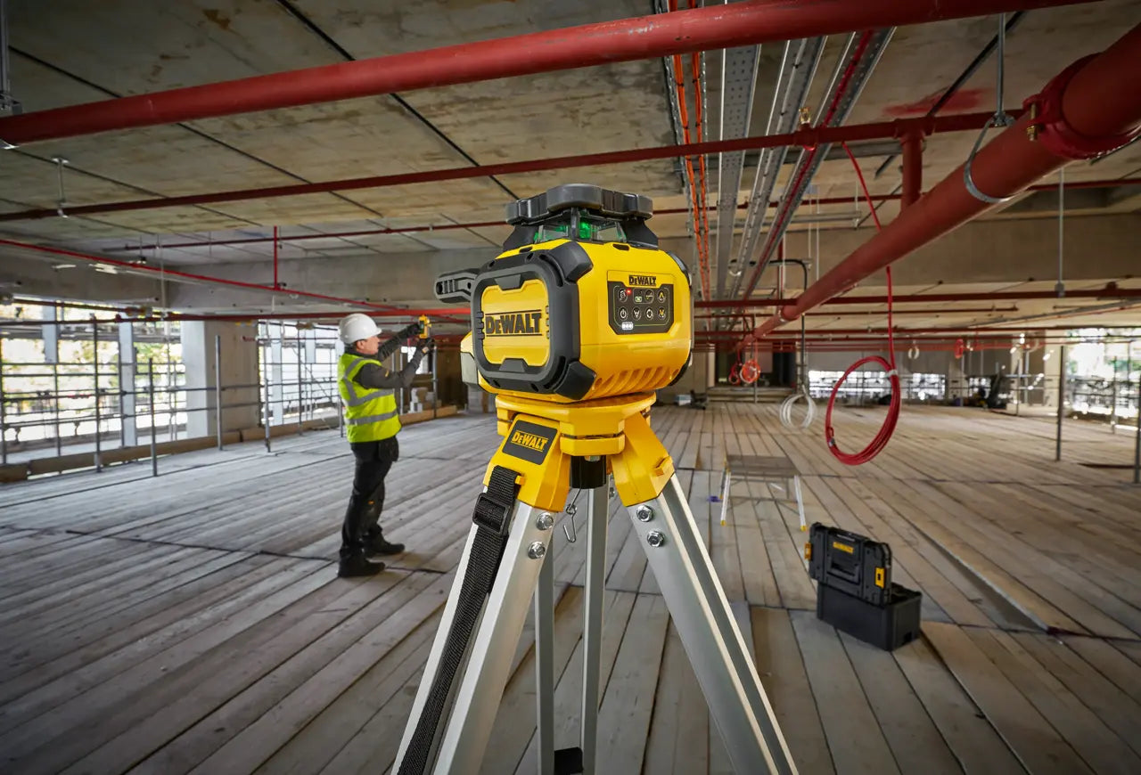 Dewalt DCLE15221G Self-Leveling Green USB-C 600 m Rotating Laser Level Kit with Detector