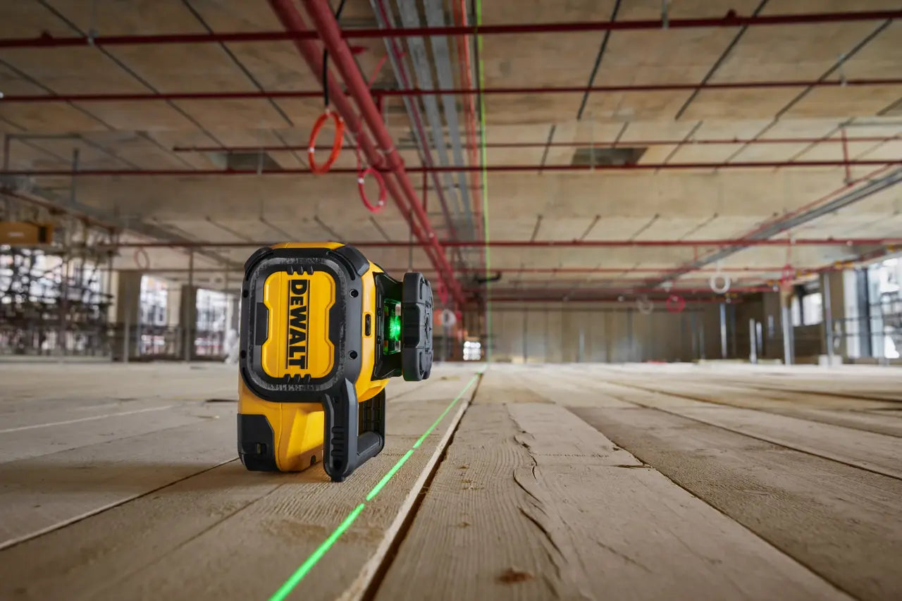 Dewalt DCLE15221G Self-Leveling Green USB-C 600 m Rotating Laser Level Kit with Detector