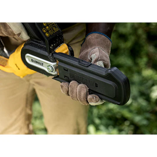 18V XR 20cm Pruning Saw + 5Ah battery + Charger Dewalt DCMPS520P1