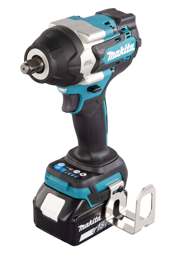 Clé à chocs Makita DTW700RTJ 18 V 1/2" LXT 700 Nm avec 2 batteries 5 Ah, chargeur et coffret de transport