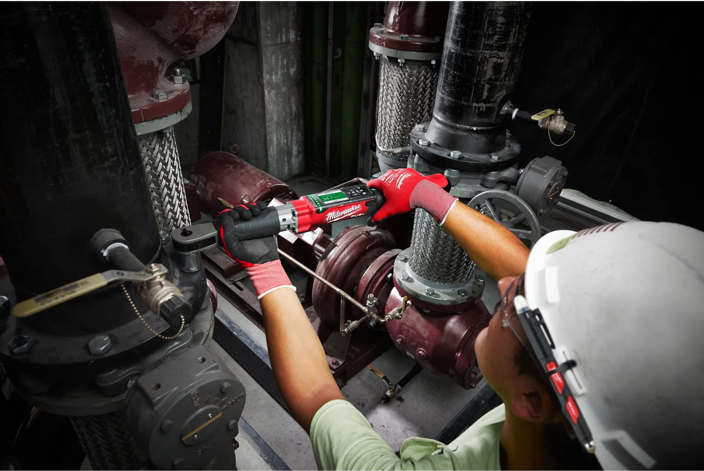 Milwaukee M12 Fuel One-Key 1/2" Torque Ratchet Wrench with Battery + Charger + Carrying Case M12 ONEFTR12-201C