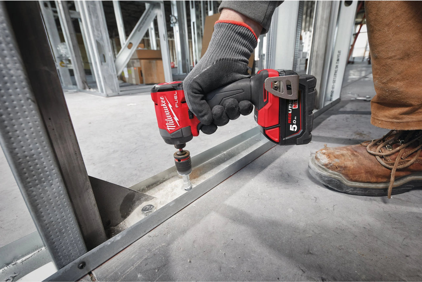 Visseuse à chocs M18 Fuel à emmanchement hexagonal ¼″ + 2 batteries 5 Ah + chargeur + mallette Milwaukee M18 FID3-502X