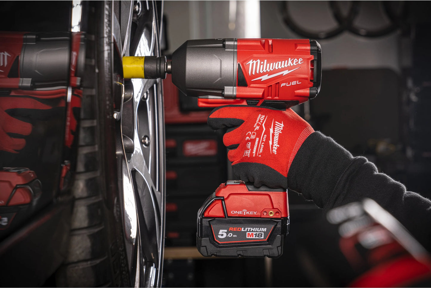 Clé à chocs M18 FUEL ONE-KEY 1/2" + 2 batteries de 5 Ah + chargeur + mallette Milwaukee M18 ONEFHIWF12-502X