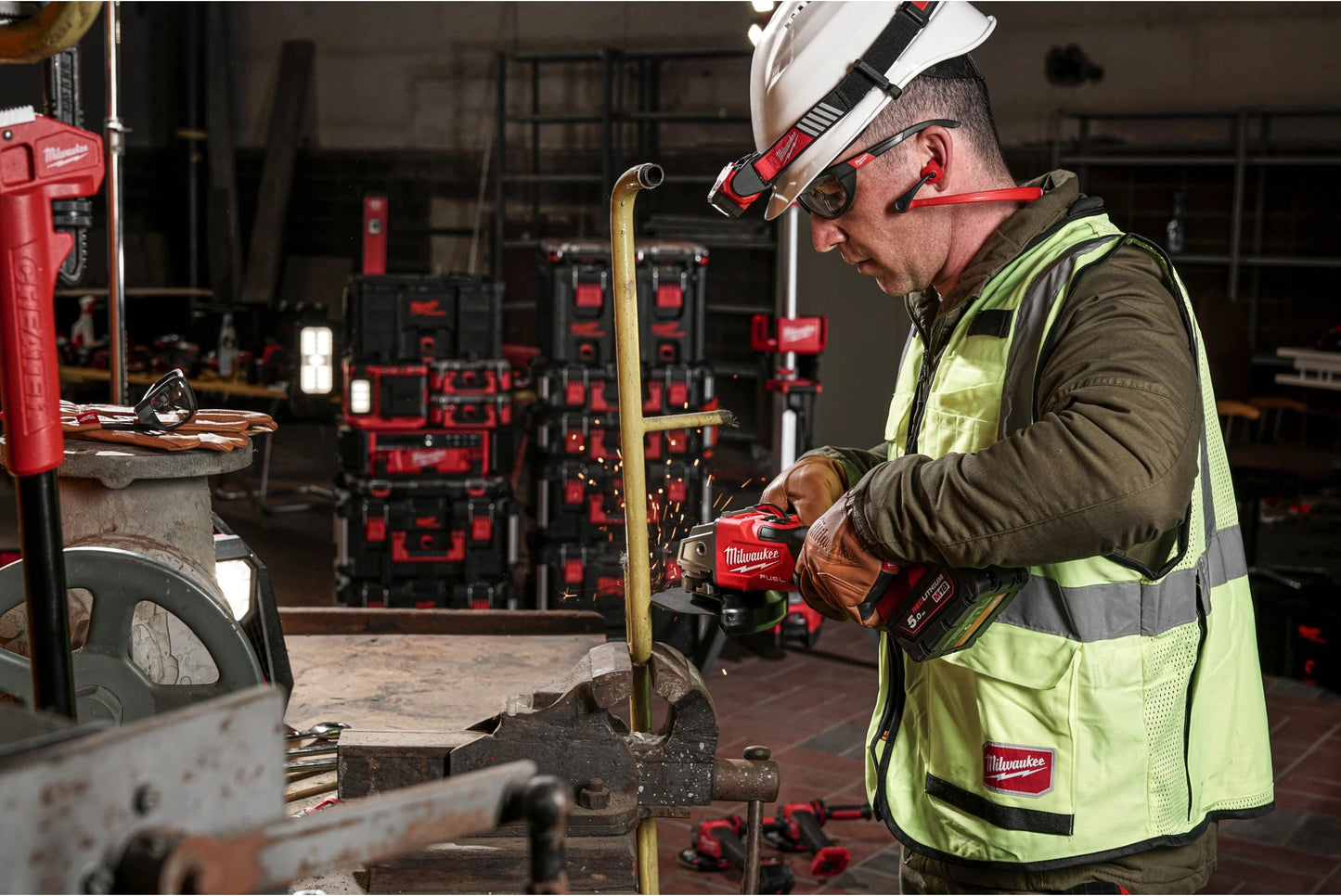 M18 125mm Fuel ONE-KEY haakse slijper met Milwaukee M18 koffer ONEFSAG125XB-0X