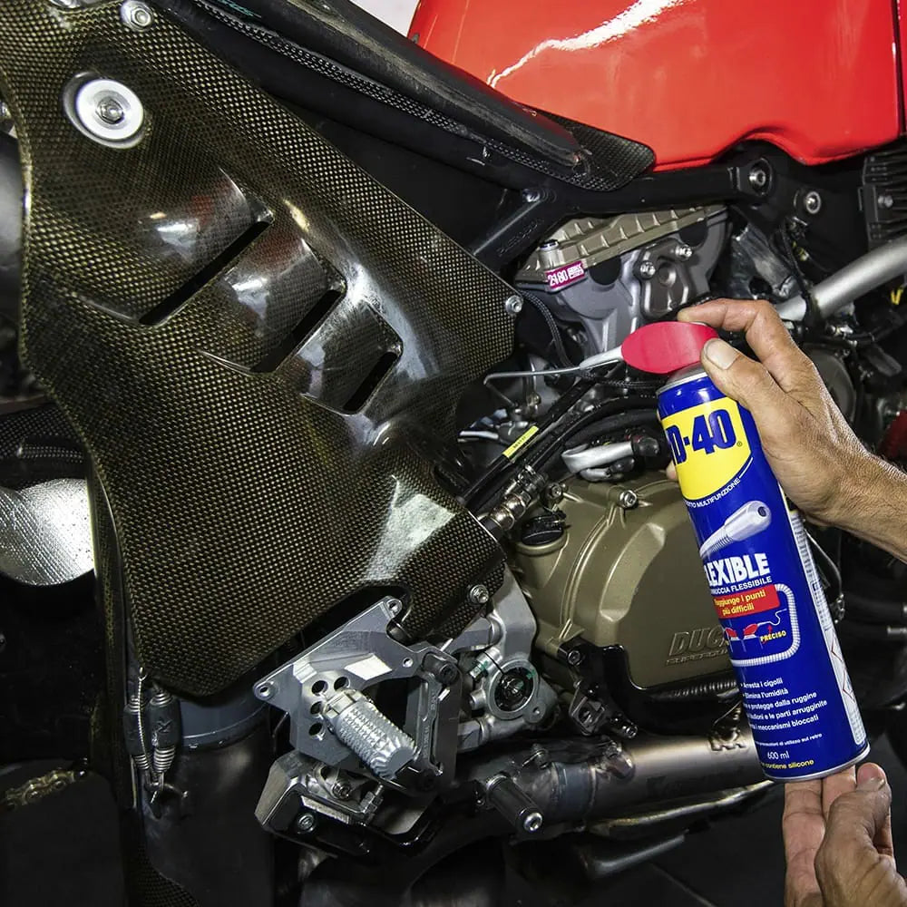 Huile multi-usages avec canule flexible 400 ml WD-40