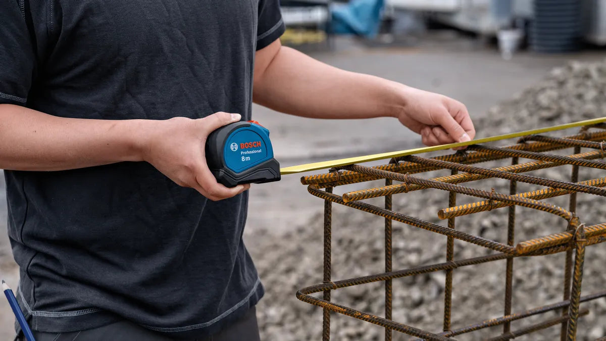 Mètre ruban de 8 m à blocage automatique professionnel Bosch
