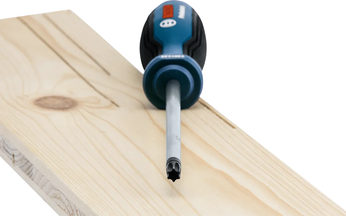 Set de destonilladores y herramientas manuales 19uds con maletín PRO Bosch