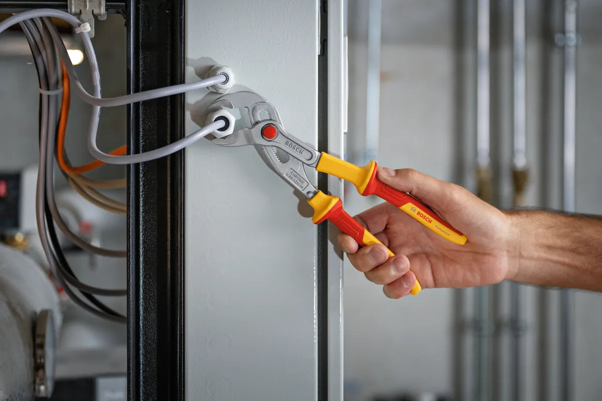 Ensemble d’électricien VDE de 37 pièces dans une mallette L-BOXX Bosch