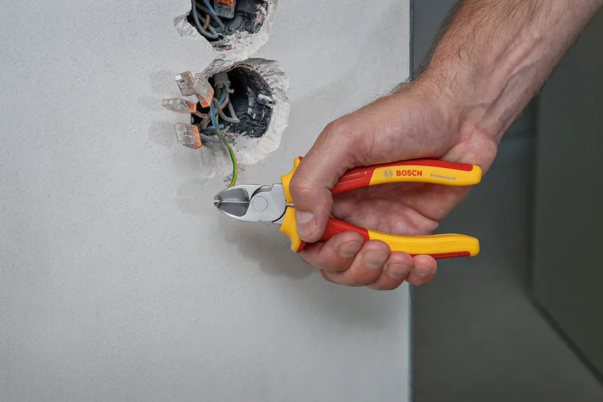Ensemble d’électricien VDE de 37 pièces dans une mallette L-BOXX Bosch