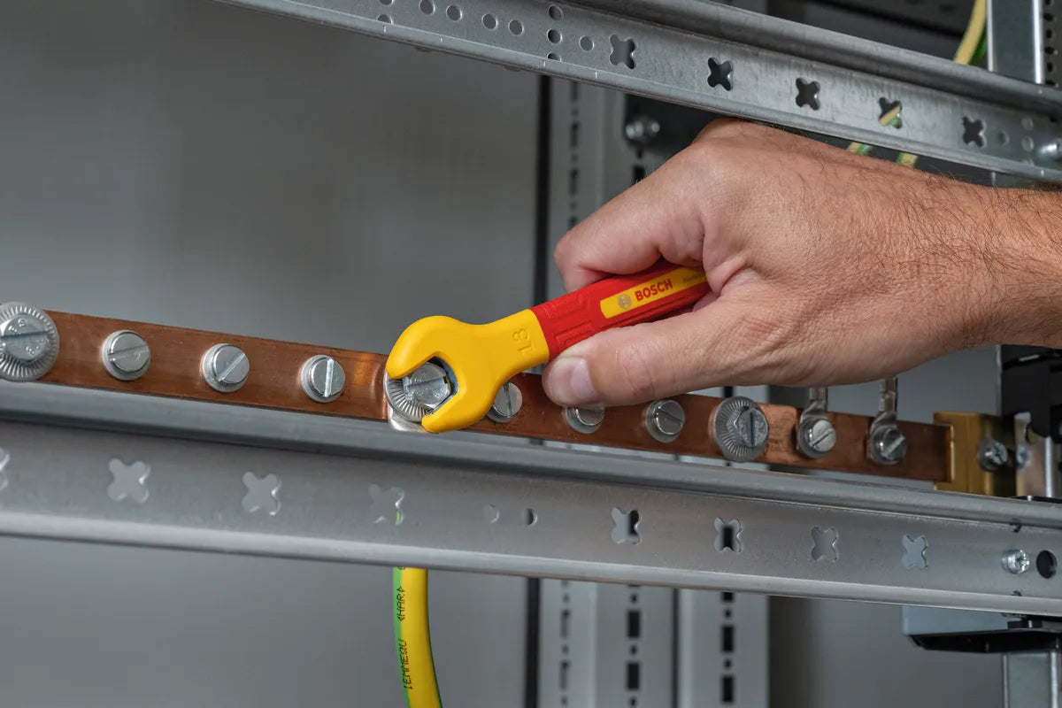 Ensemble d’électricien VDE de 37 pièces dans une mallette L-BOXX Bosch
