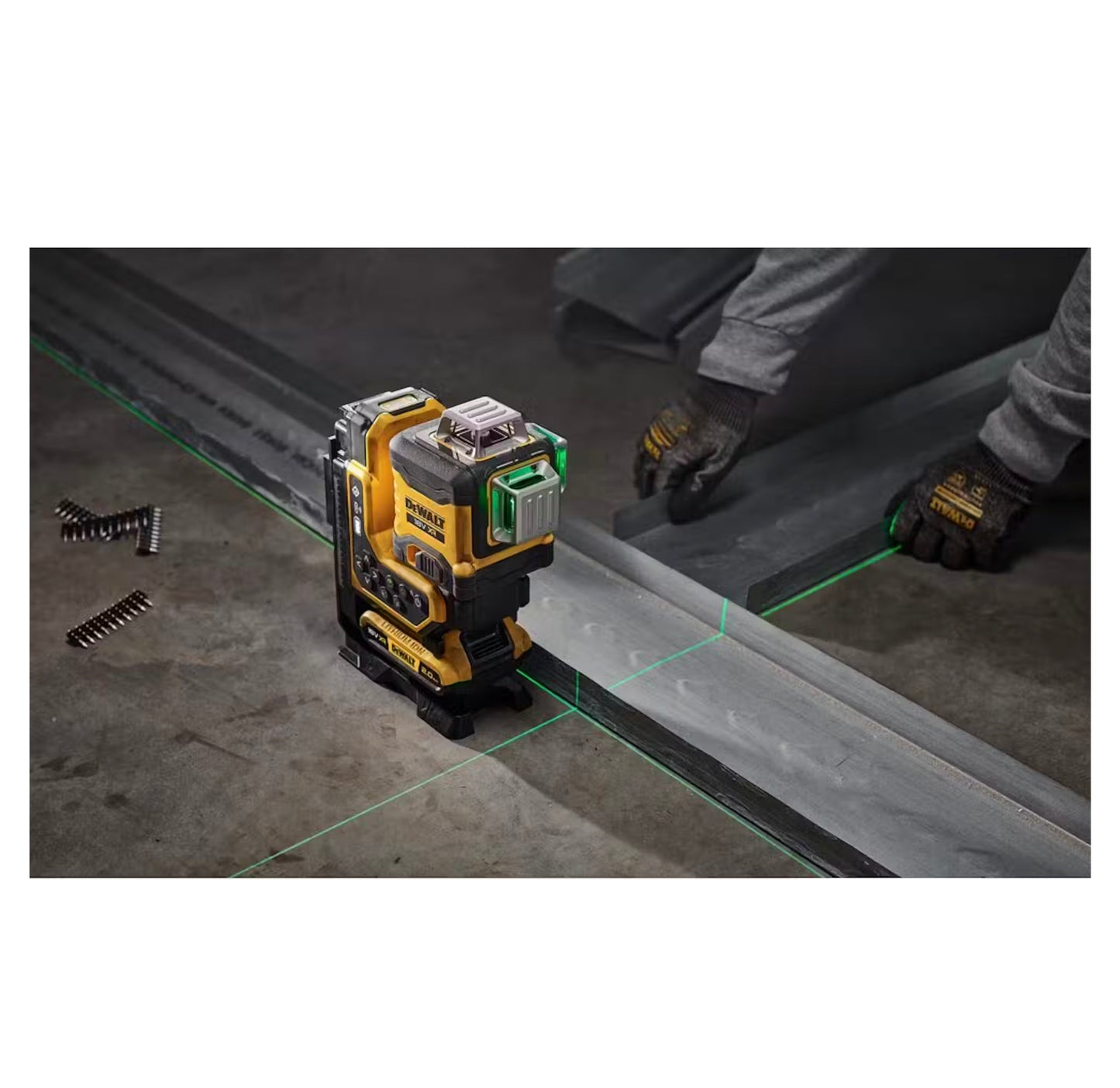 Dewalt XR 18V 3-Line 360° Green Self-Leveling Laser Level with Remote Control DCLE34035B